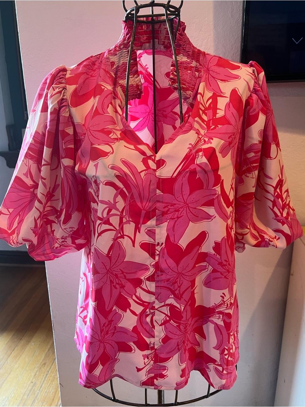 THML MEDIUM Women's Pink Floral Puff-Sleeve Blouse